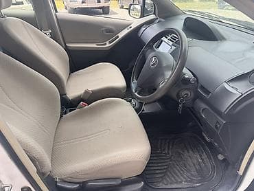 Продажа авто: Toyota Vitz: 2006 г., 1 л, Автомат, Бензин, Хэтчбэк — 8