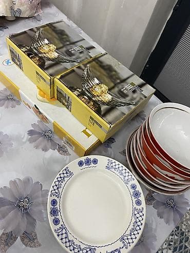 dinner table: Набор посуды для сервировки стола: Отдам все эти посуды за 2000с - — 1