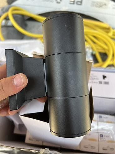 Уличный настенный светильник Комплект с лампочками цилиндрической at lalafo.kg Уличный настенный светильник Комплект с лампочками цилиндрической