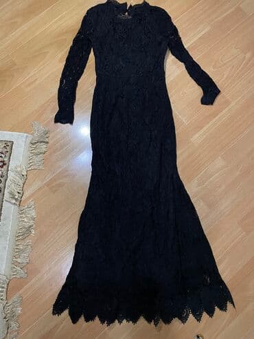 купить красивое платье недорого: Все платья отдам за 1200 сом — 1