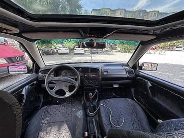 фольксваген фасад: Volkswagen Vento: 1993 г., 1.8 л, Механика, Бензин, Седан — 9