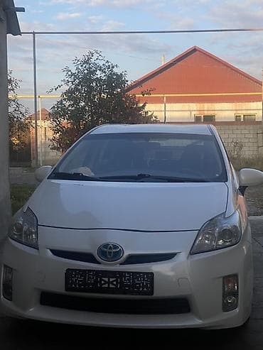 Toyota Prius: 2011 г., 1.8 л, Вариатор, Гибрид, Хэтчбэк — 4
