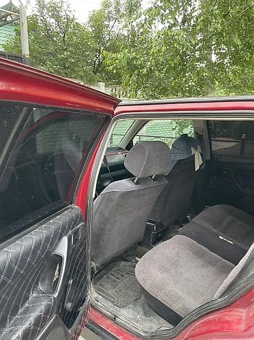 вента: Volkswagen Vento: 1994 г., 1.8 л, Механика, Бензин, Седан — 2