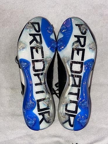 военый формы: Футбольные бутсы Adidas Predator (FG) - Серия: Predator - Тип шипов — 2