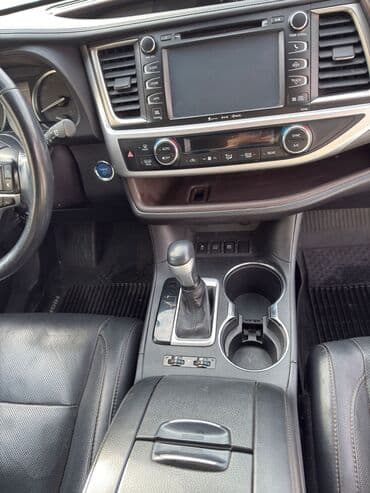 highlander 2020: Toyota Highlander: 2017 г., 3.5 л, Вариатор, Гибрид, Кроссовер — 7