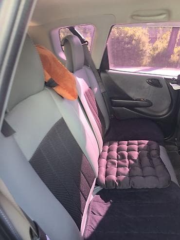 Honda Fit: 2002 г., 1.3 л, Вариатор, Бензин, Хетчбек — 8