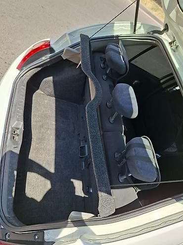 Nissan Micra: 2015 г., 1.4 л, Автомат, Бензин, Хэтчбэк — 3