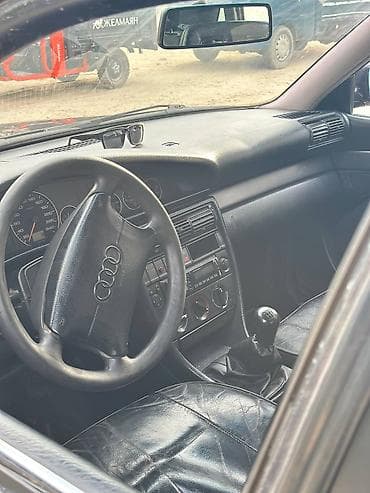jac m3: Audi A6: 1995 г., 2 л, Механика, Бензин, Седан — 6