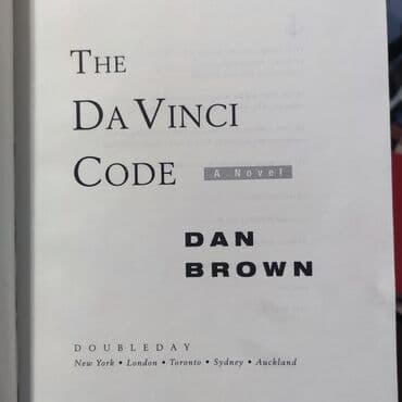 книга английский язык: Книги в оригинале, на английском языке Дэн Браун Код да — 3