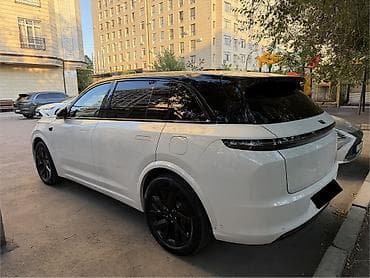 лисиан 9: Lixiang L7: 2023 г., 1.5 л, Автомат, Гибрид, Внедорожник — 3
