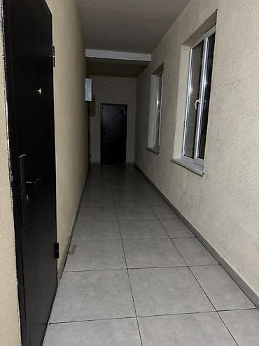 gala group: Коридор/подъездное помещение с отделкой - Просторный прямой коридор с — 1