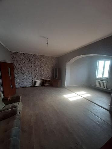 дачный участок с бектоо: Продаётся дом с ограждённым двором и откатными/распашными воротами из — 9