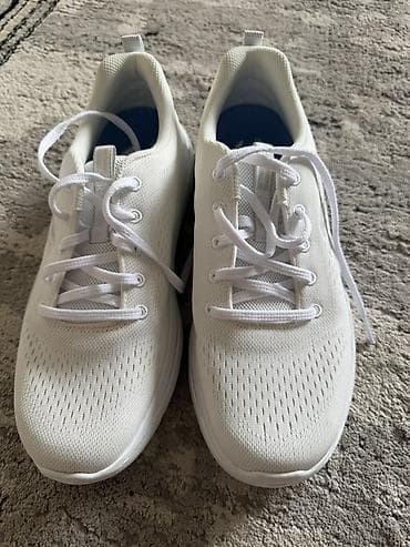 nike react: Легкие женские кроссовки Skechers, модель SN 125316, цвет White. - — 2