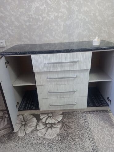 купить комод: Комод для одежды, Б/у, Без зеркала, Другой материал, Самовывоз — 1