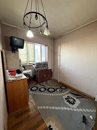 Гаражи: 4 комнаты, 98 м², 106 серия, 6 этаж, Старый ремонт — 7