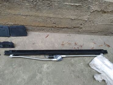 Шторка на BMW f02 состояние отличное