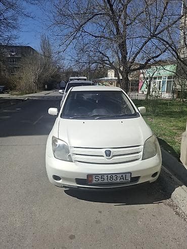 Toyota Ist: 2003 г., 1.3 л, Автомат, Бензин