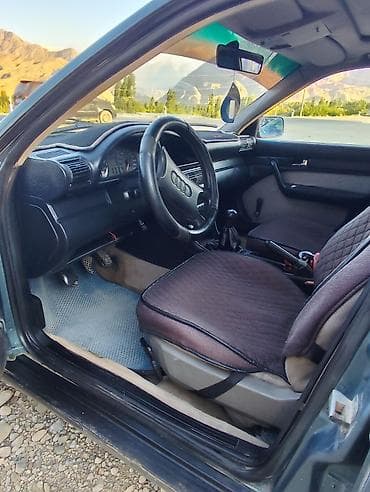 аудио касеты: Audi 100: 1991 г., 2.3 л, Механика, Бензин, Седан — 5