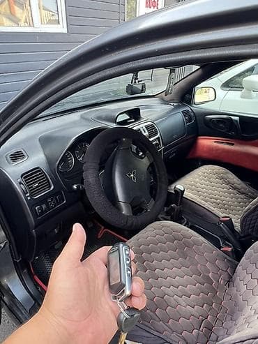 Mitsubishi Space Star: 2004 г., 1.9 л, Механика, Дизель, Хэтчбэк — 8
