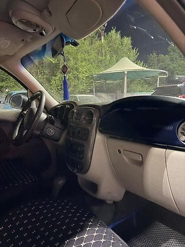 Chrysler : 2001 г., 2 л, Автомат, Бензин, Универсал — 10