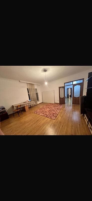 аренда жирав: 30 м², С мебелью — 3