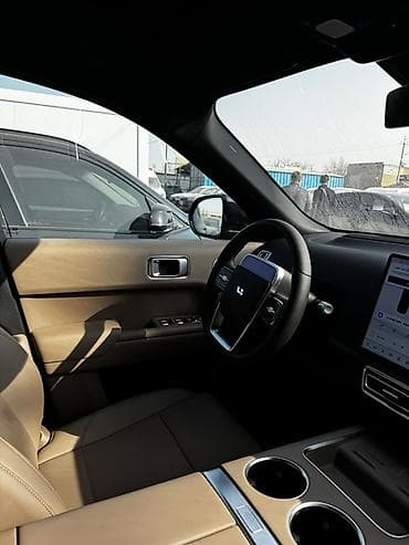 Lixiang: Lixiang L9: 2026 г., 1.5 л, Гибрид, Кроссовер — 8