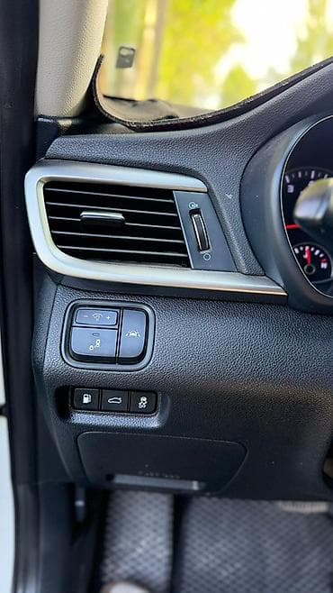 Унаа сатуу: Kia K5: 2020 г., 0.2 - engine capacity л, Автомат, Газ, Хетчбек — 9