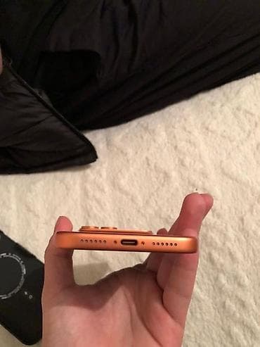 poco c55: IPhone 17 Pro Max, Б/у, 256 ГБ, Оранжевый, Чехол, 100 % — 3