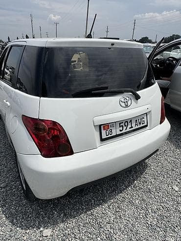 Транспорт: Toyota Ist: 2004 г., 1.3 л, Автомат, Бензин, Хэтчбэк — 3