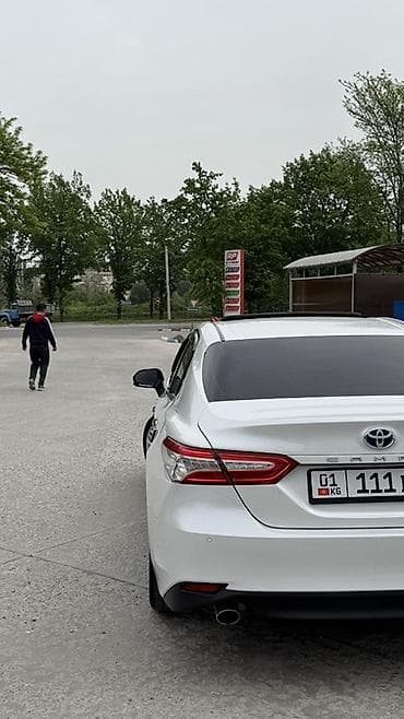 kia sephia: Toyota Camry: 2017 г., Автомат, Бензин, Седан — 4