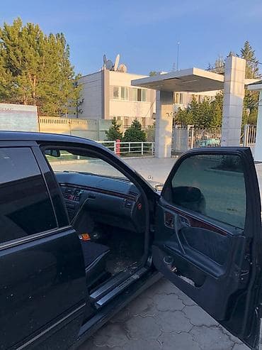 электрик гибрид: Mercedes-Benz E-Class: 2002 г., 4.3 л, Автомат, Газ, Седан — 3