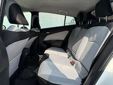 Транспорт: Toyota Prius: 2016 г., 1.8 л, Автомат, Гибрид, Хэтчбэк — 3