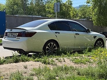 Honda Accord: 2013 г., 2.4 л, Вариатор, Бензин, Седан — 7