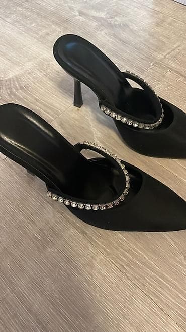Элегантные женские туфли на шпильке Новые, не ношенные! Размеры: 38