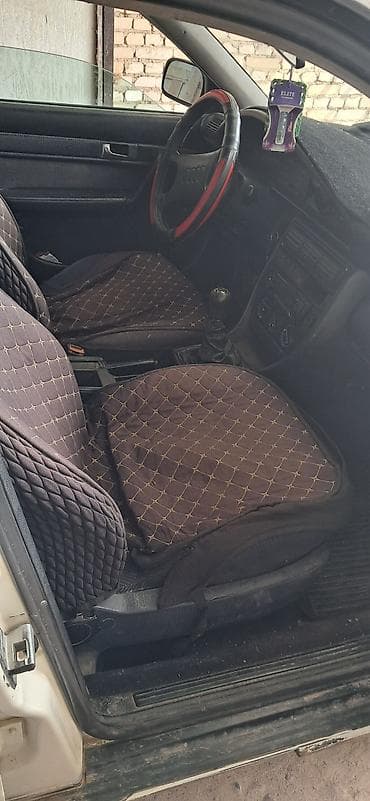 подушка баланс: Audi 100: 1991 г., 2.3 л, Механика, Бензин, Седан — 3