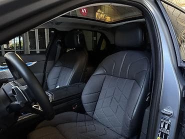 колонка для авто: BMW i7: 2023 г., Электромобиль, Седан — 10