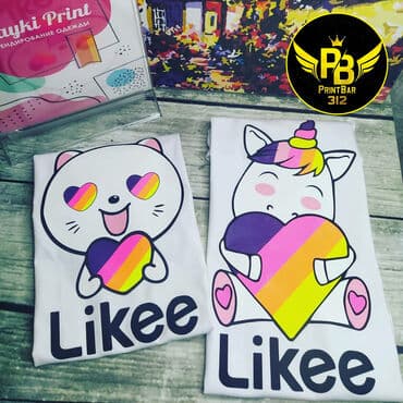 надпись на футболке: Футболки Likee TikTok на заказ, сроки изготовления от 20 минут! Цены — 2