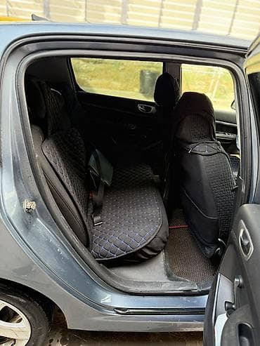 авто вит: Peugeot 307: 2004 г., 1.5 л, Автомат, Бензин, Хэтчбэк — 6