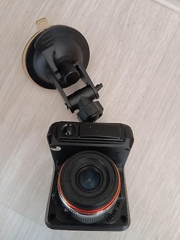 gps: Автомобильный видеорегистратор с креплением на лобовое стекло — 2