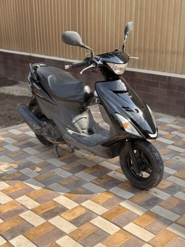 электро скутар: Скутер Suzuki, 125 куб. см, Бензин, Колдонулган — 2