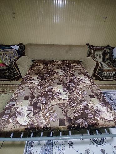 раздвижные диваны: Прямой диван, Б/у — 3