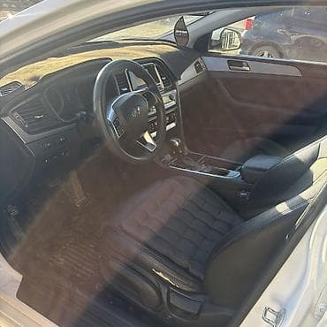 Продажа авто: Hyundai Sonata: 2020 г., Автомат, Седан — 8