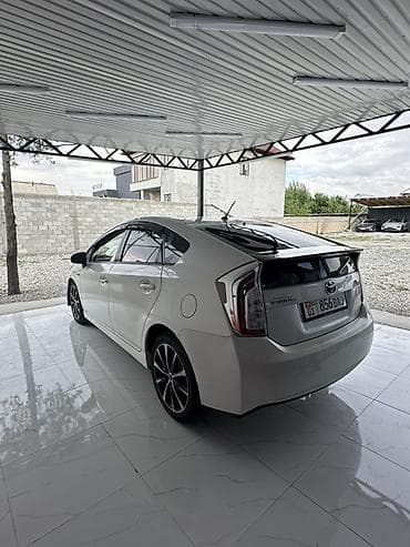 mini coper: Toyota Prius: 2015 г., 1.8 л, Автомат, Гибрид, Хэтчбэк — 3