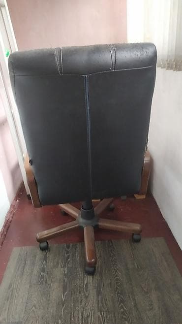 Комоддор: Офис креслолор, Колдонулган, Дөңгөлөктүү, түсү - Кара, Экокожа — 3