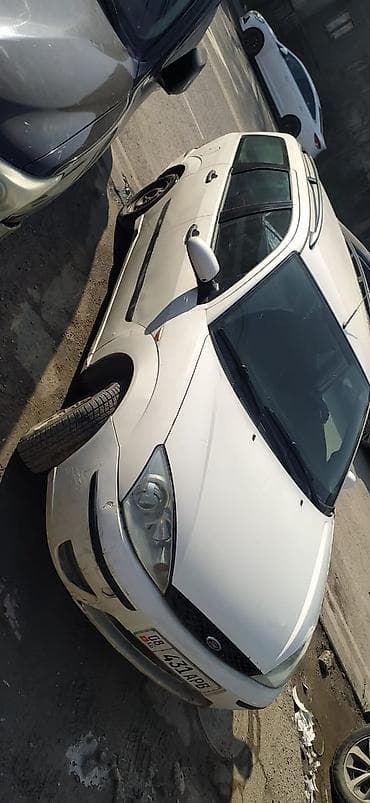 Ford Focus: 2002 г., Универсал