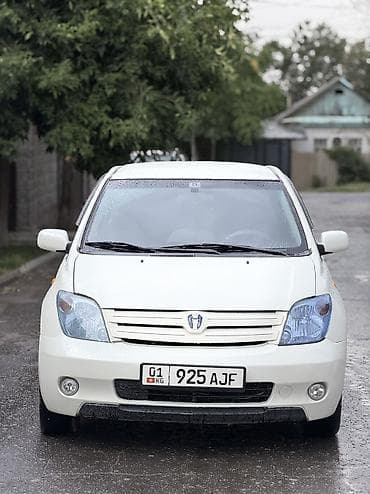 Toyota Ist: 2004 г., 1.5 л, Автомат, Бензин, Лифтбек — 2
