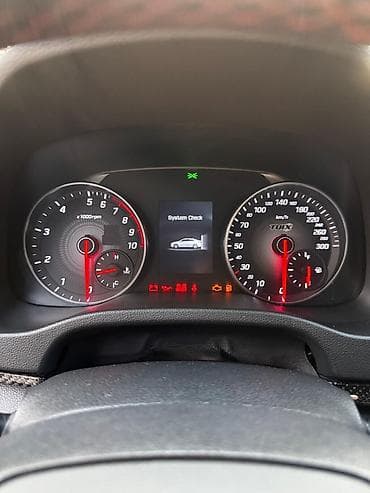 kia credos: Hyundai Avante: 2018 г., 1.6 л, Механика, Бензин, Седан — 4