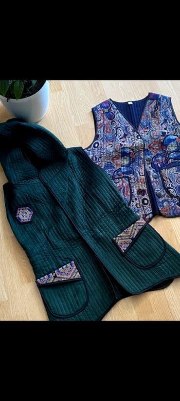 спортивное оборудование: Продаются новые жилетки. Цена 1000с Примерки нет,самовывоз либо — 1