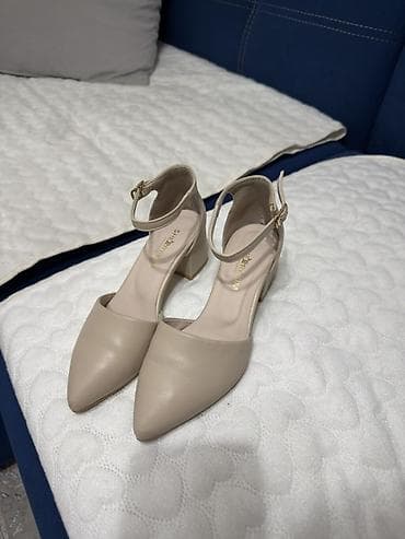 Айымдардын бут кийими: Туфли, 35, 36, Колдонулган, түсү - Саргыч боз, Өзү алып кетүү, Акылуу жеткирүү — 2