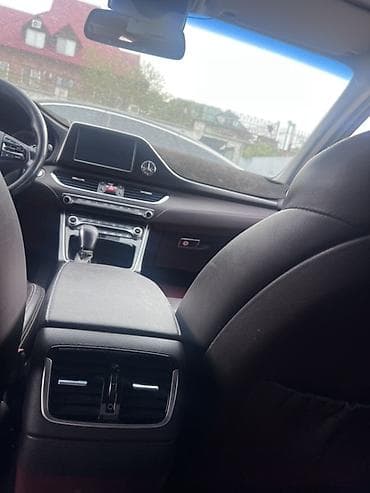 haima 3: Hyundai Grandeur: 2018 г., Седан — 7